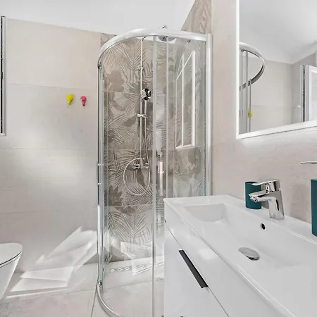 Attractive In With Terrace Peroj