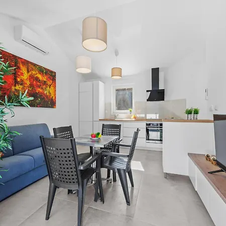 Attractive In With Terrace * Peroj