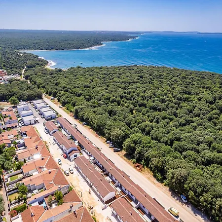 Apartamento Attractive In With Terrace