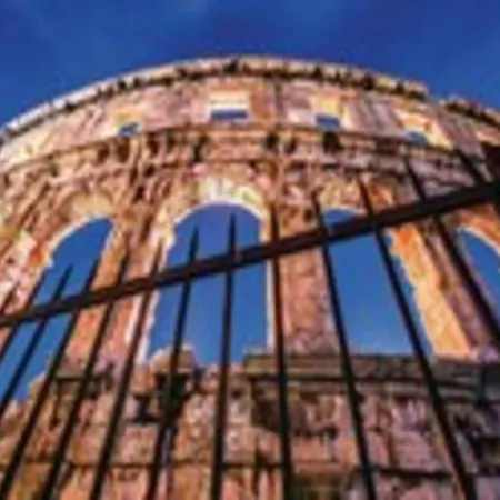 Apartamento Attractive In With Terrace Peroj