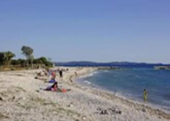 Attractive In With Terrace 아파트 *