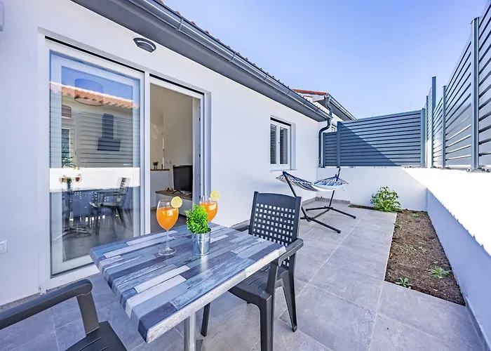 Attractive In With Terrace Lejlighed *